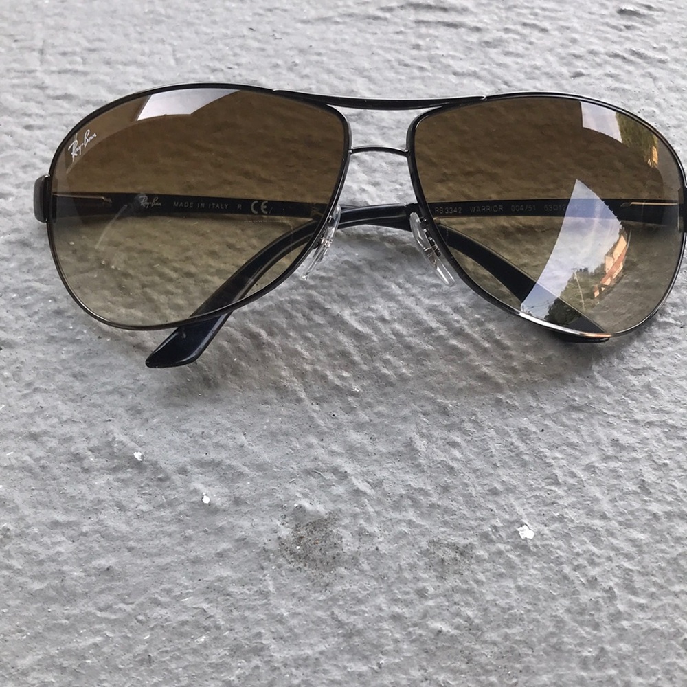 Brand new Ray-Ban’s sunglasses unisex